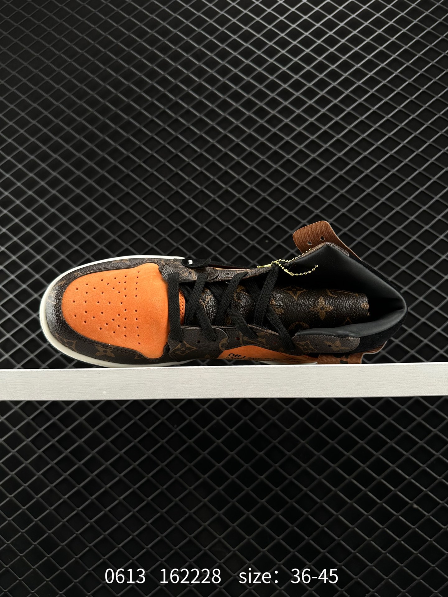 Louis Vuitton x Air Jordan 1 High